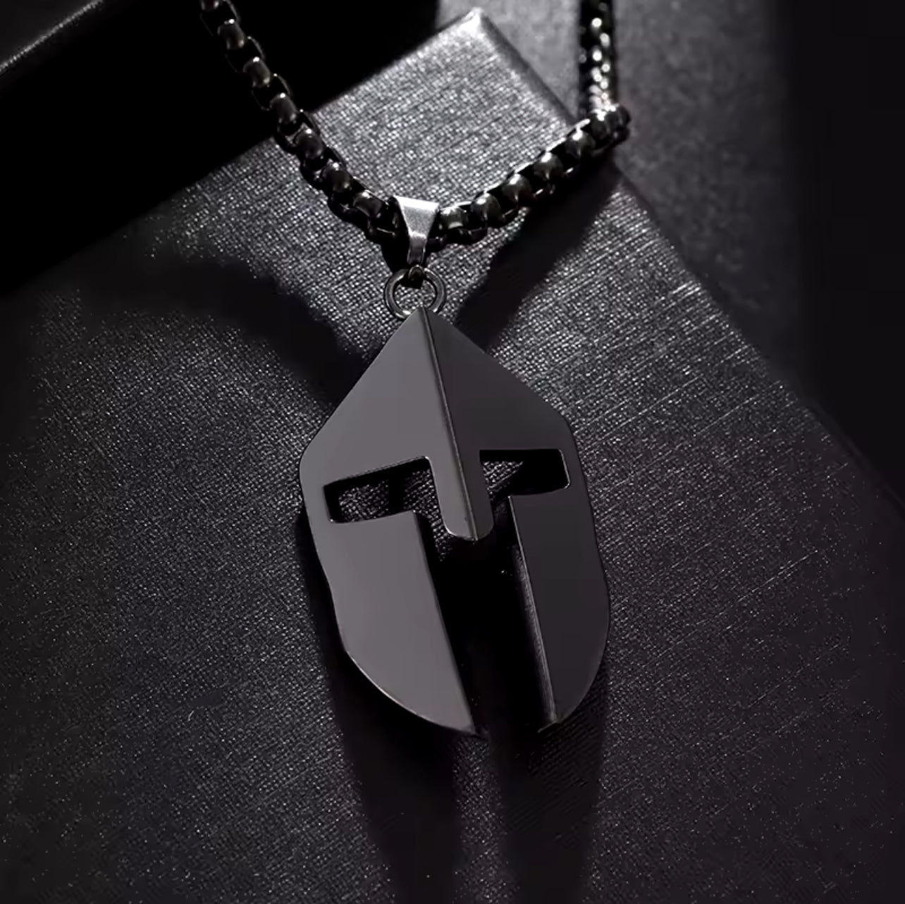 Collier Casque Guerrier Spartiate