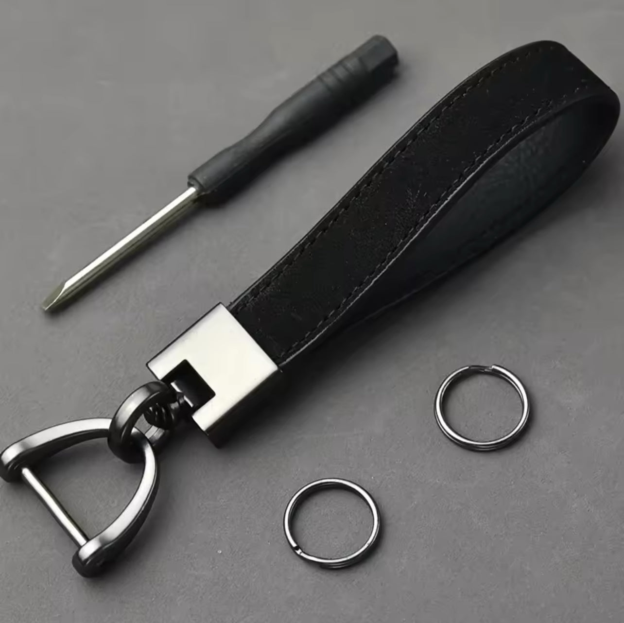 Porte-clé en similicuir élégant