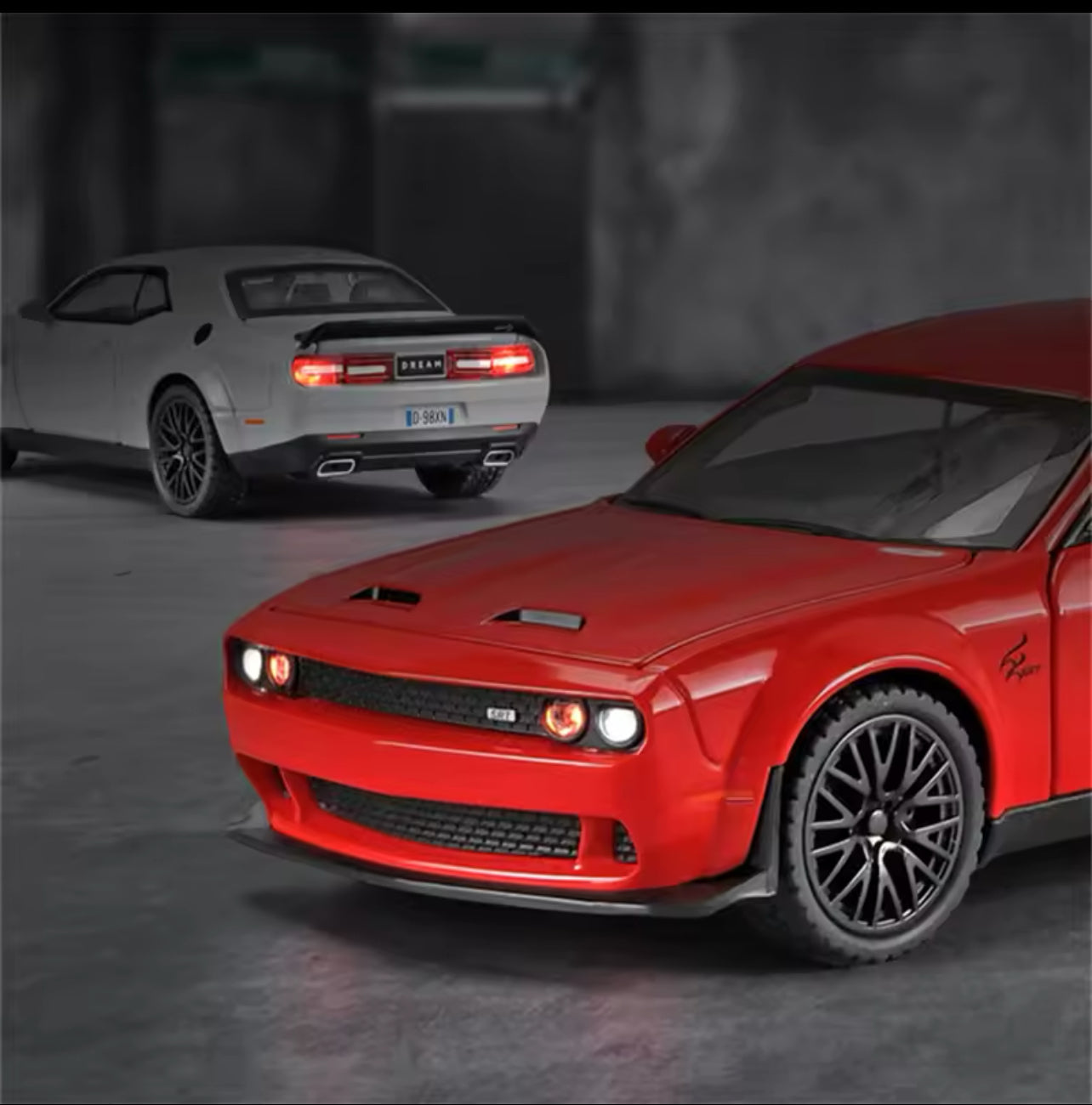 Dodge Challenger SRT Hellcat â 1:32