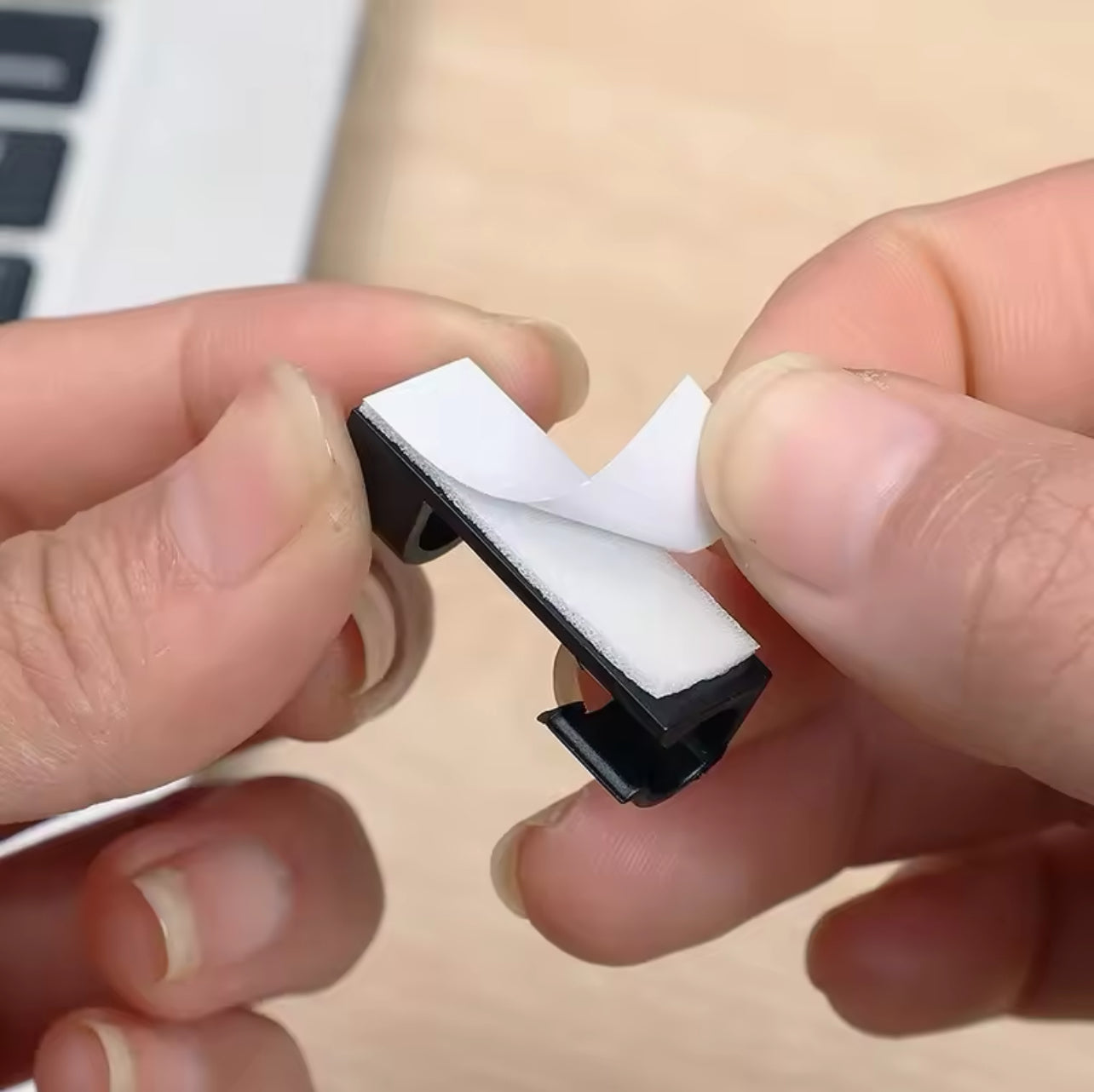 Clips Organisateurs de Câbles (Lot de 20)