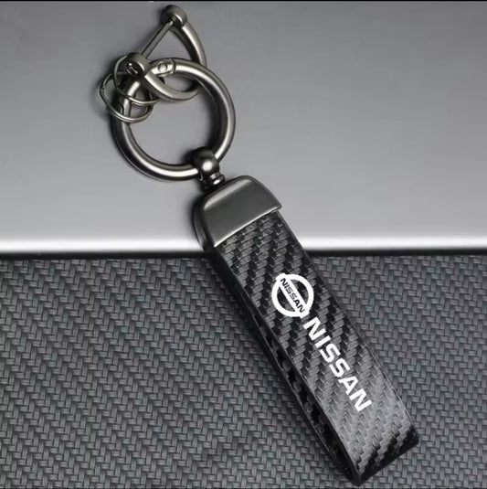 Porte-clé Nissan carbone chic