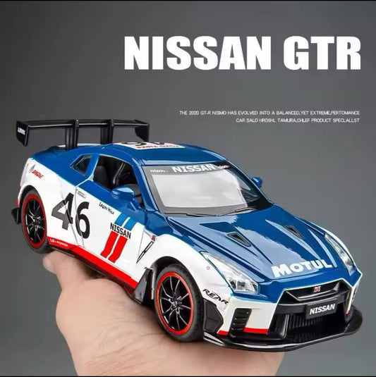 Nissan GT-R 1:24