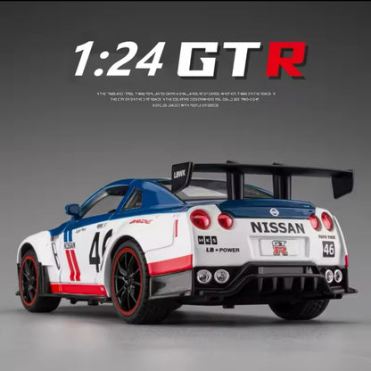 Nissan GT-R 1:24