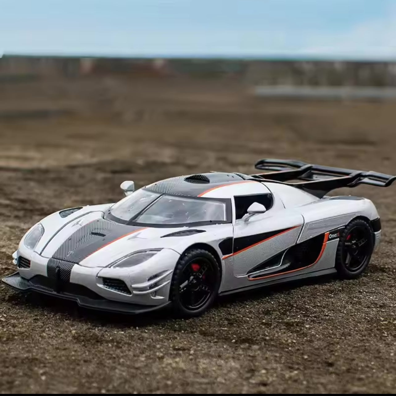 Koenigsegg One:1 Miniature 1:24